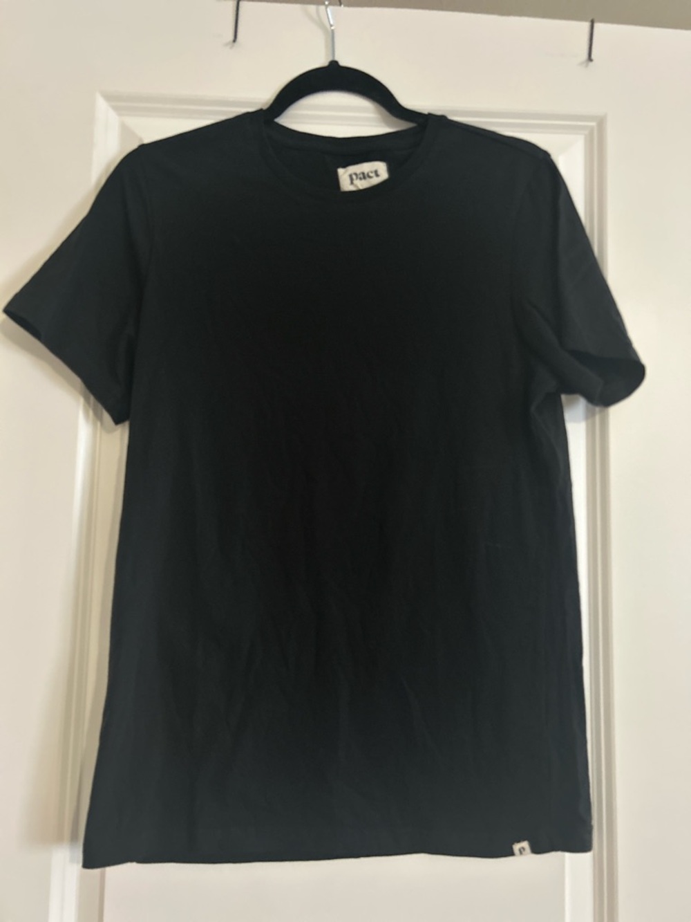 Pact Men's Black Short Sleeve Tee sz:small